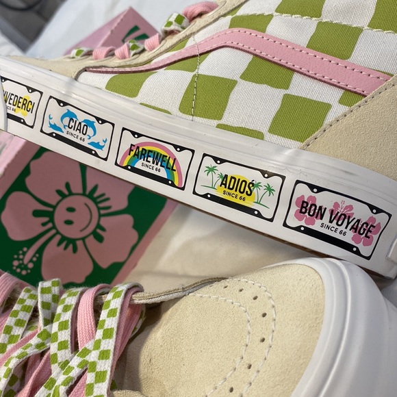 VANS SK8-Hi tapered “Em on holiday - collection” NWT and original box Woman’s 10 - Picture 2 of 15